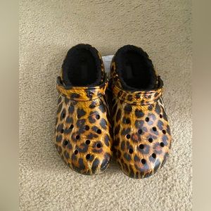 Crocs Fuzzy Lined Clog, Size 7 Men or Size 9 Women